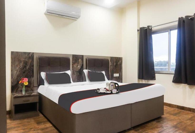 三人经典房间, Fabhotel The Villa Ii