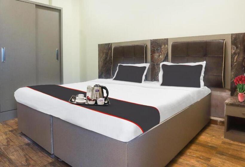 三人经典房间, Fabhotel The Villa Ii