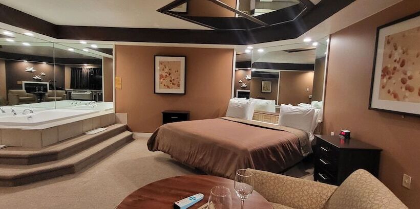 اتاق لوکس, Inn Of The Dove Romantic Luxury Suites With Jacuzzi & Fireplace At Harrisburg Hershey, Pa