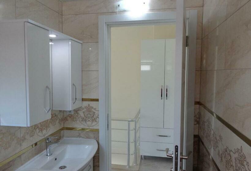 ویلای 1 خوابه, Krali̇yet Konaklari