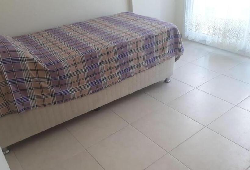 ویلای 1 خوابه, Krali̇yet Konaklari