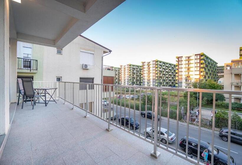 استودیوی استاندارد, Ono Apart