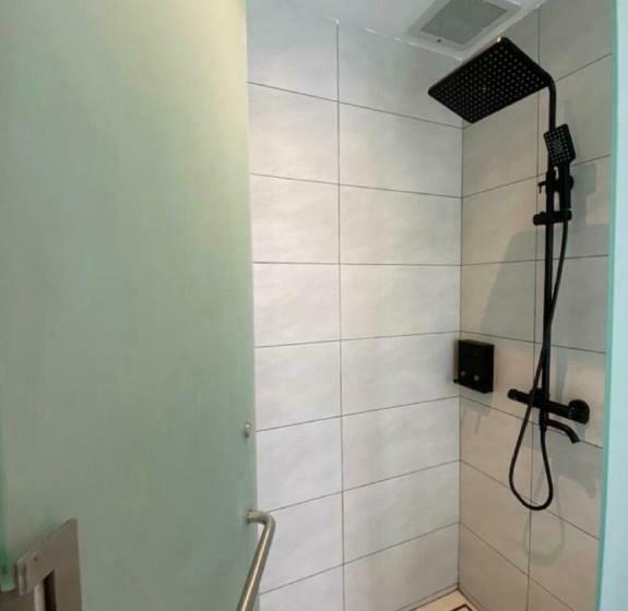 اتاق لوکس با تخت بزرگ, Otel Hotel Suite