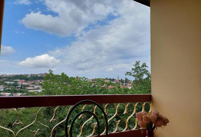 اتاق استاندارد با بالکن, Guesthouse   Door   In Sighnaghi