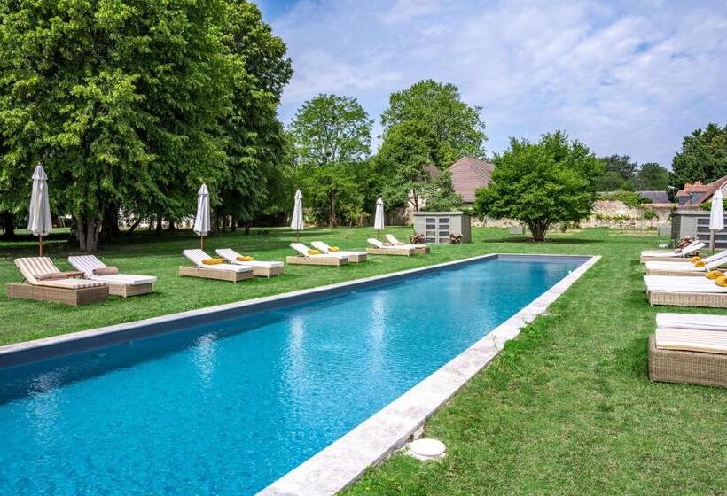 سوئیت جونیور با تراس, Château De Paradis