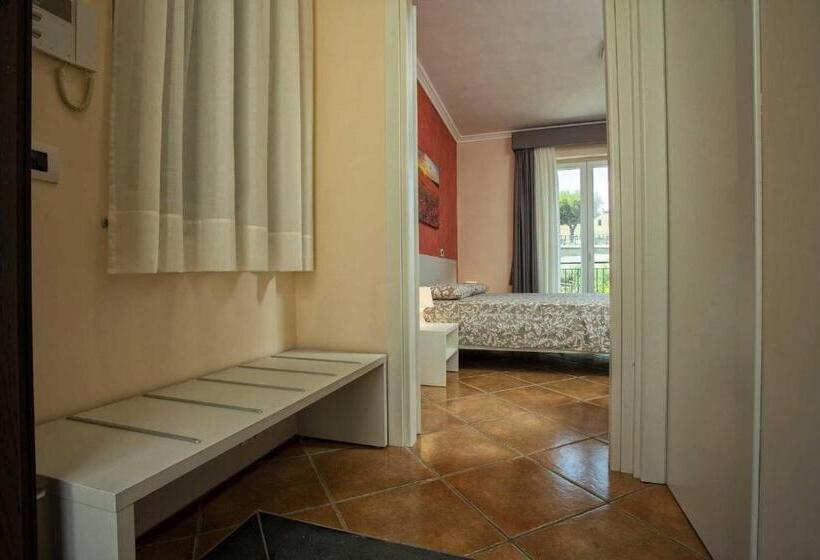 اتاق خانوادگی, B&b Carmelina