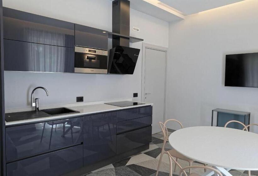 آپارتمان 1 خوابه با بالکن, Elegance Riccione