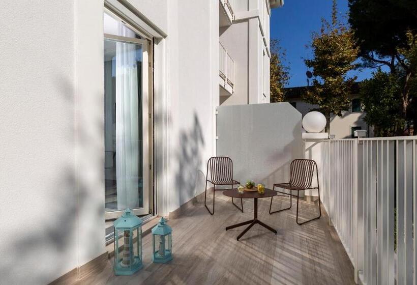 آپارتمان 1 خوابه با بالکن, Elegance Riccione