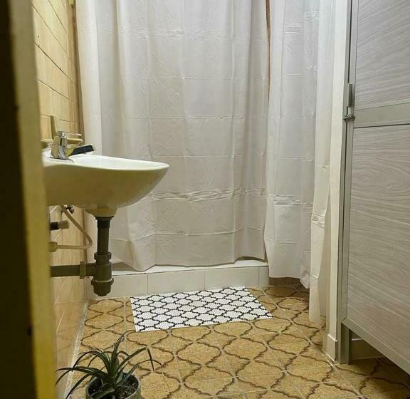 اتاق استاندارد چهار تخته, Hostal 1545