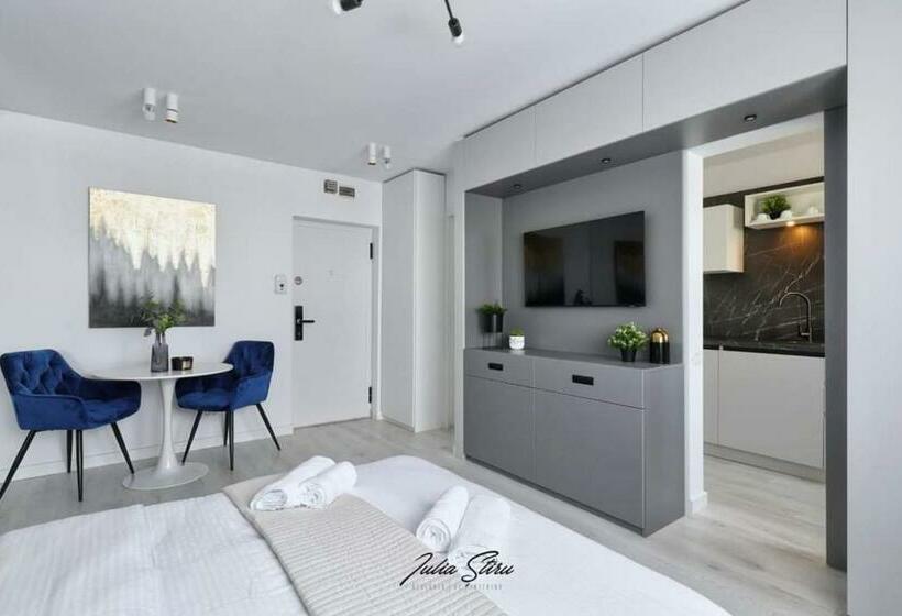 استودیوی لوکس, Government Deluxe Studio By Magic Apartments