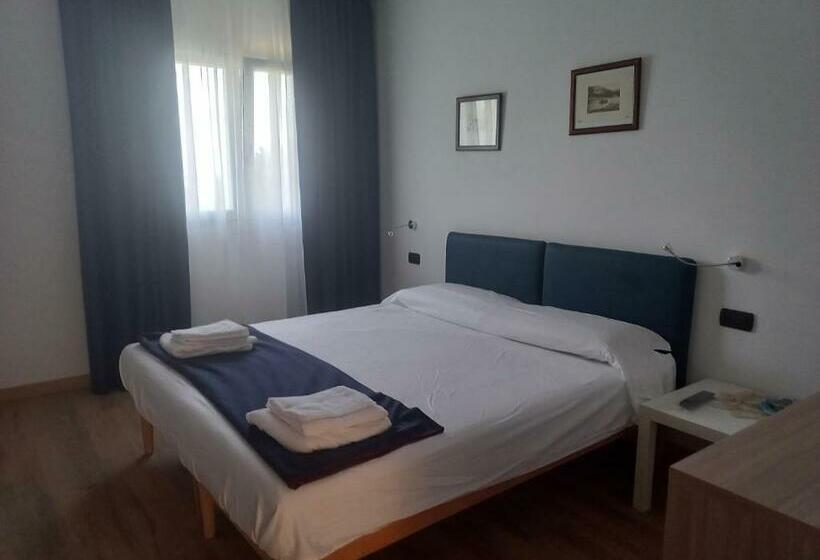 اتاق لوکس, Gardafarm Agriturismo