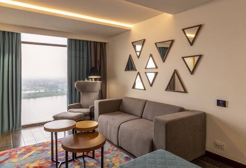 سوئیت با چشم‌انداز رودخانه, Holiday Inn & Suites   Cairo Maadi, An Ihg