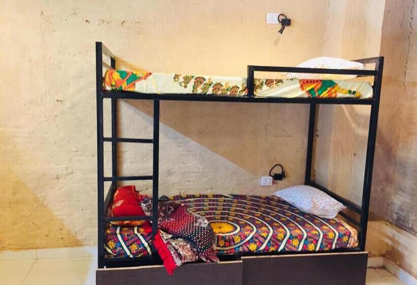 تختخواب در اتاق مشترک, Jaisalmer Hostel