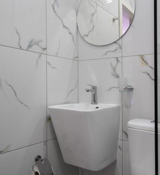 استودیوی استاندارد, Marina Studios