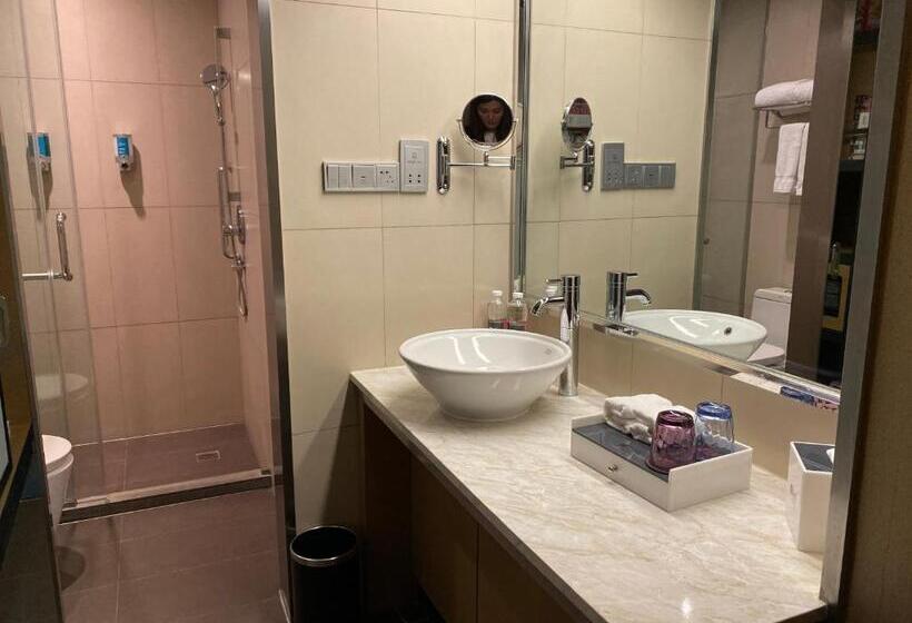 Suite, Qbox  Zhengzhou