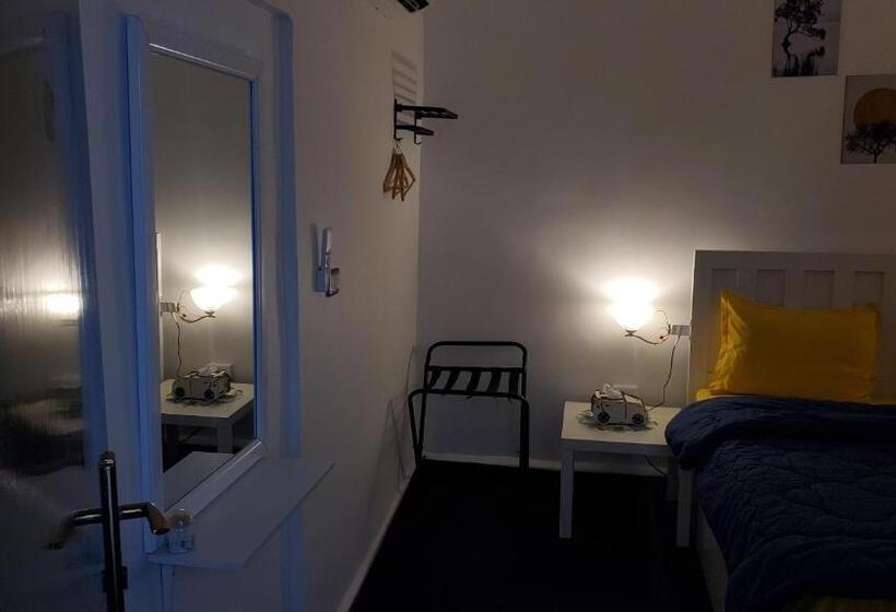 اتاق لوکس, Petra Casablanca