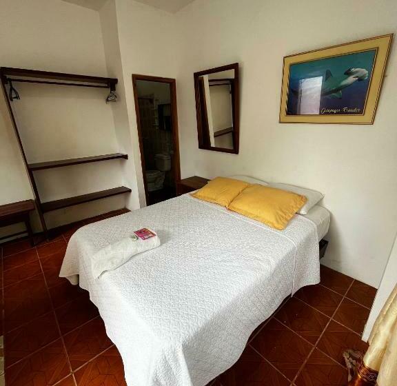 اتاق استاندارد, Hostal Las Gardenias