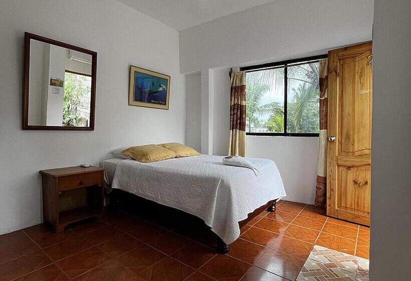 اتاق استاندارد, Hostal Las Gardenias