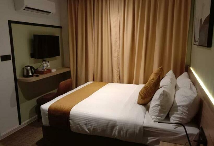 اتاق لوکس, Dê Moccis Boutique