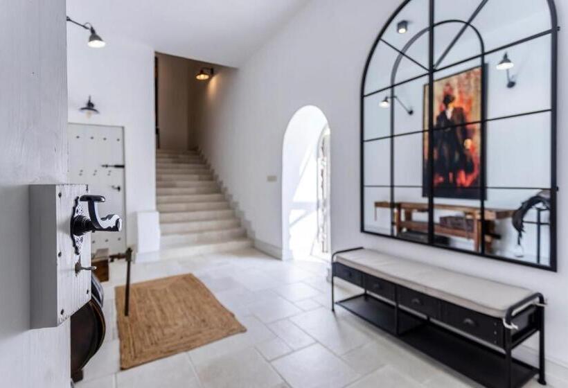 سوییت, Castro Mesembria Boutique