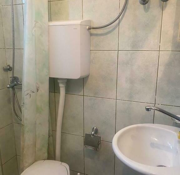 اتاق استاندارد سه نفره, Apartmani Pejovic Sutomore