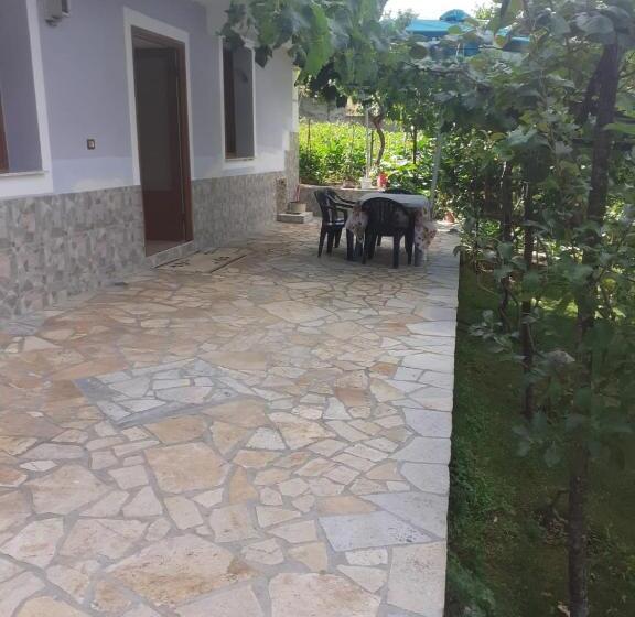 آپارتمان 1 خوابه با چشم‌انداز باغ, Villa Balliu