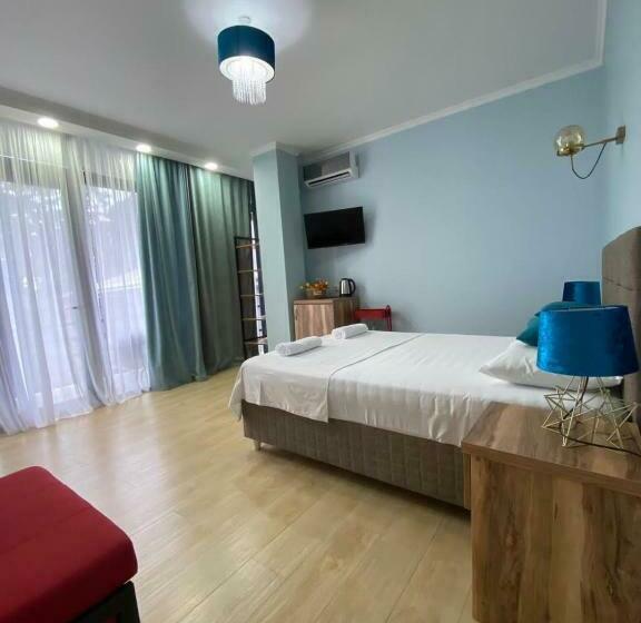 اتاق استاندارد با بالکن, Aquamarinn