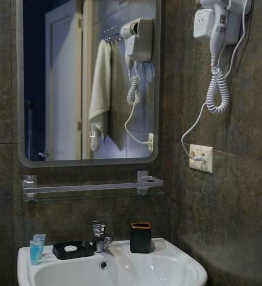 اتاق استاندارد با بالکن, Aquamarinn