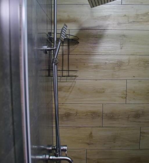 اتاق کلاسیک سه تخته, Aquamarinn