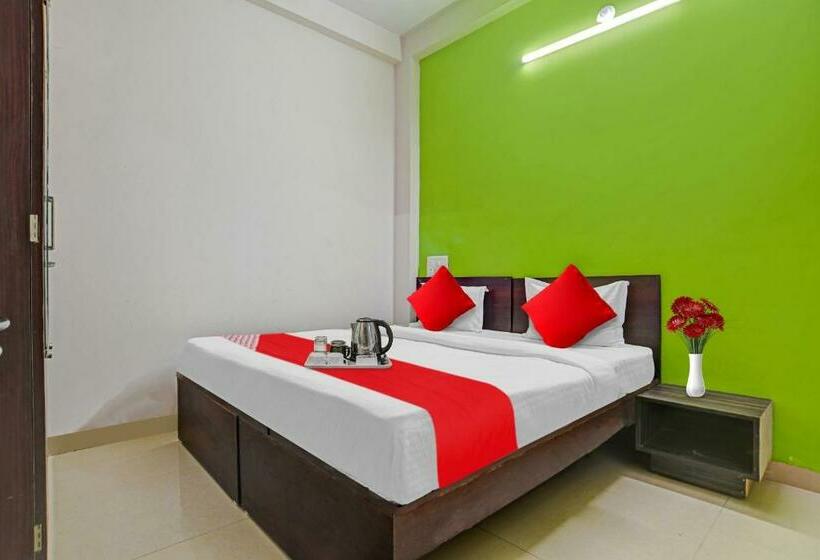 اتاق کلاسیک سه تخته, Flagship Hotel Saksham