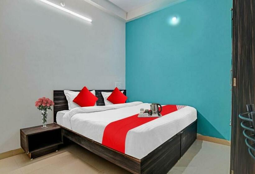 اتاق کلاسیک سه تخته, Flagship Hotel Saksham