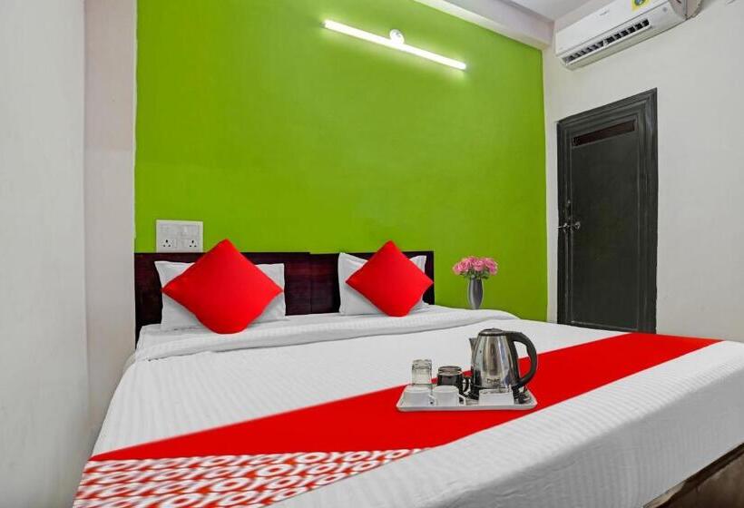 اتاق کلاسیک سه تخته, Flagship Hotel Saksham