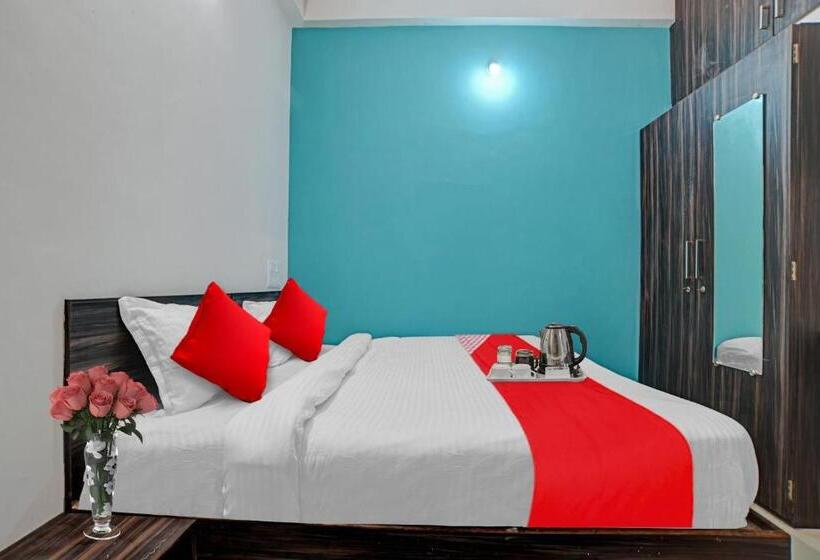 اتاق کلاسیک سه تخته, Flagship Hotel Saksham
