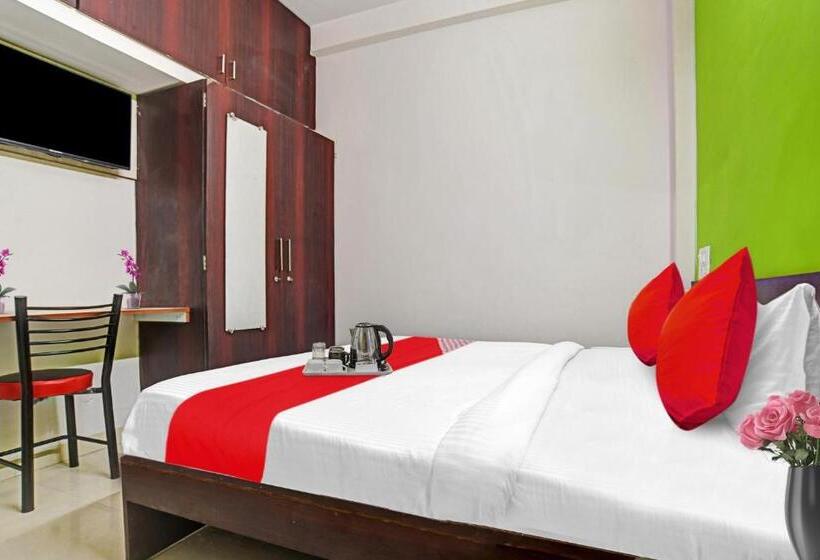 اتاق کلاسیک سه تخته, Flagship Hotel Saksham