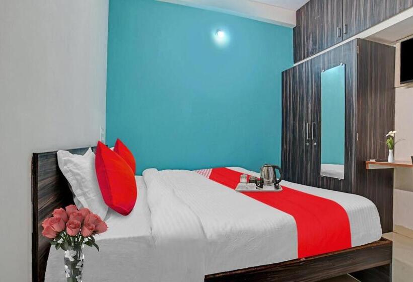 اتاق کلاسیک سه تخته, Flagship Hotel Saksham