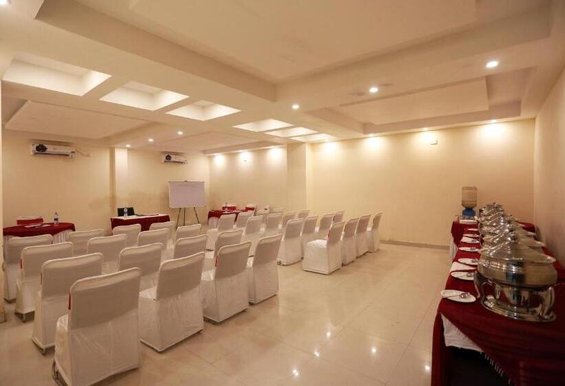 اتاق لوکس با تخت بزرگ, Railview