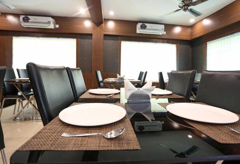 اتاق لوکس با تخت بزرگ, Railview