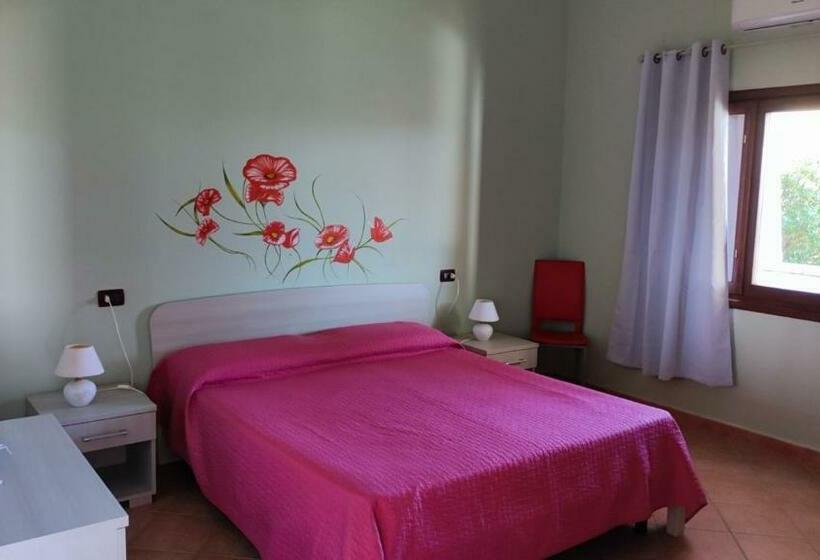 اتاق لوکس با چشم‌انداز دریا, Casa L Ulivariu Affittacamere