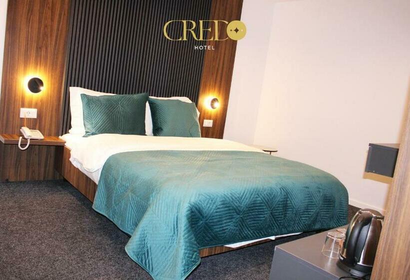 اتاق لوکس, Credo