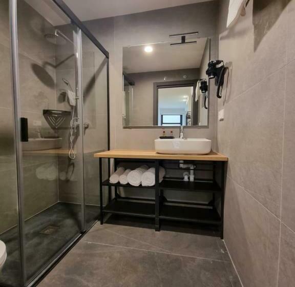 スタンダードスタジオ, Kabialde Apartamentuak