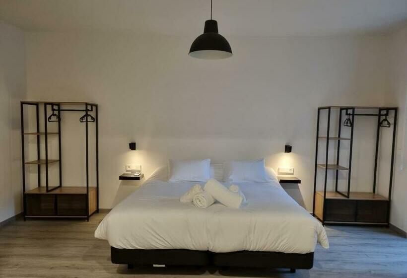スタンダードスタジオ, Kabialde Apartamentuak