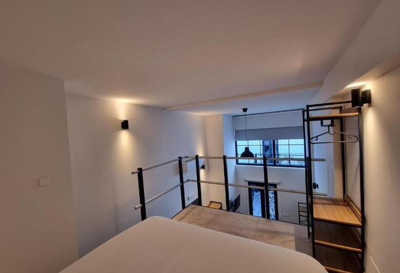 スタンダードスタジオ, Kabialde Apartamentuak