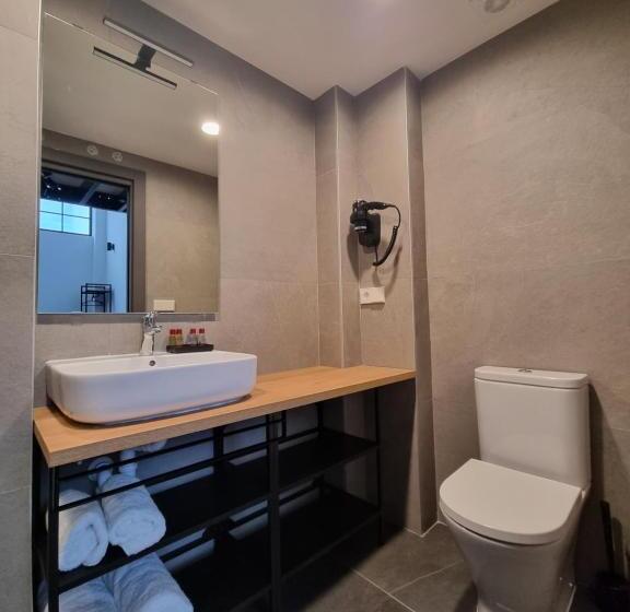 スタンダードスタジオ, Kabialde Apartamentuak