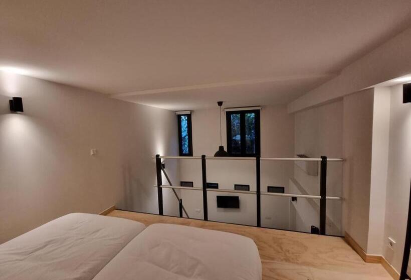 スタンダードスタジオ, Kabialde Apartamentuak