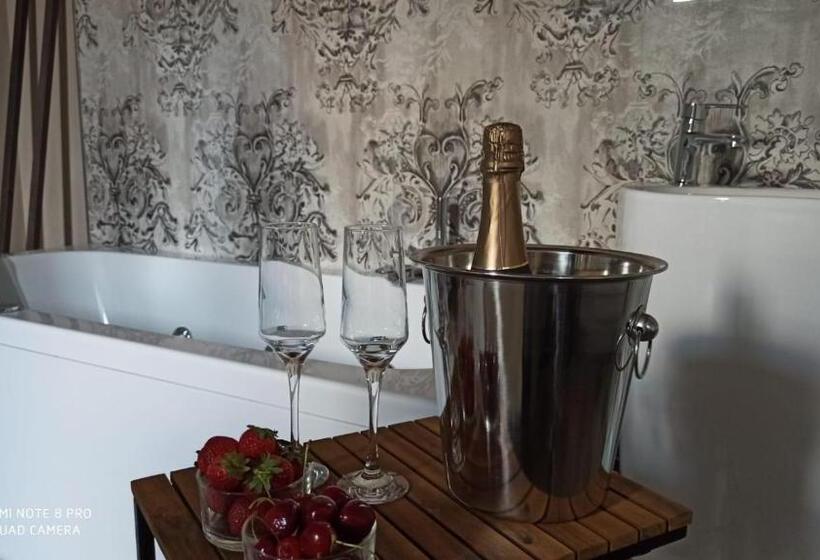 اتاق لوکس با چشم‌انداز, Palazzo Lupinacci   Dimora Storica Bed And Breakfast
