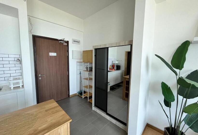 استودیوی استاندارد با چشم‌انداز دریا, Kuantan Imperium Seaview Cityview By Avenzee