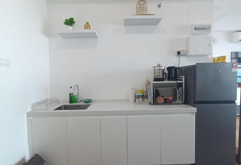 استودیو استاندارد با بالکن, Kuantan Imperium Seaview Cityview By Avenzee