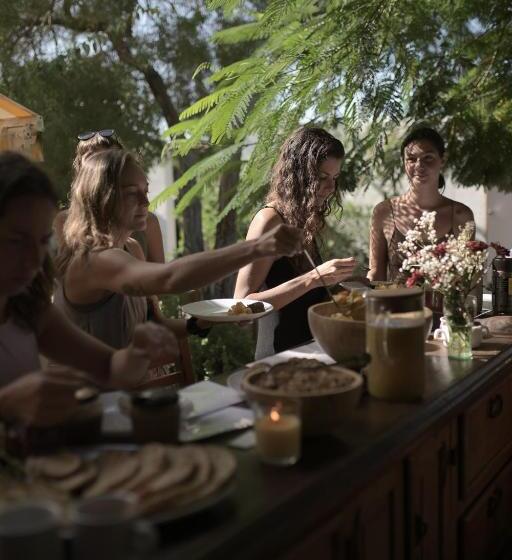 اتاق استاندارد با چشم‌انداز باغ, Hostel Los Amigos Yoga & Wellness