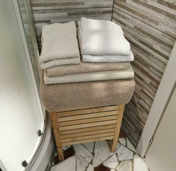 اتاق استاندارد, Affittacamere Sciacchithouse