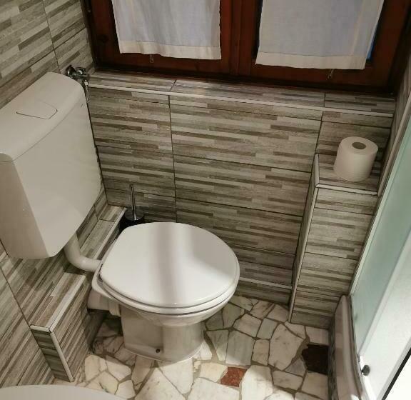 اتاق استاندارد, Affittacamere Sciacchithouse